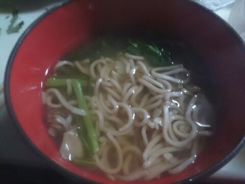 梅昆布茶とあごだしの春菊蕎麦